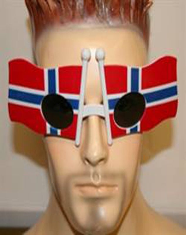 Glasses with Norwegian flags