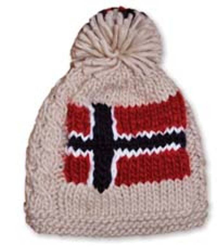 Hand knitted hat in beige with Norwegian flag